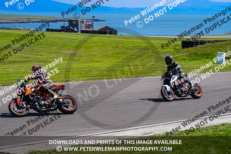 anglesey no limits trackday;anglesey photographs;anglesey trackday photographs;enduro digital images;event digital images;eventdigitalimages;no limits trackdays;peter wileman photography;racing digital images;trac mon;trackday digital images;trackday photos;ty croes